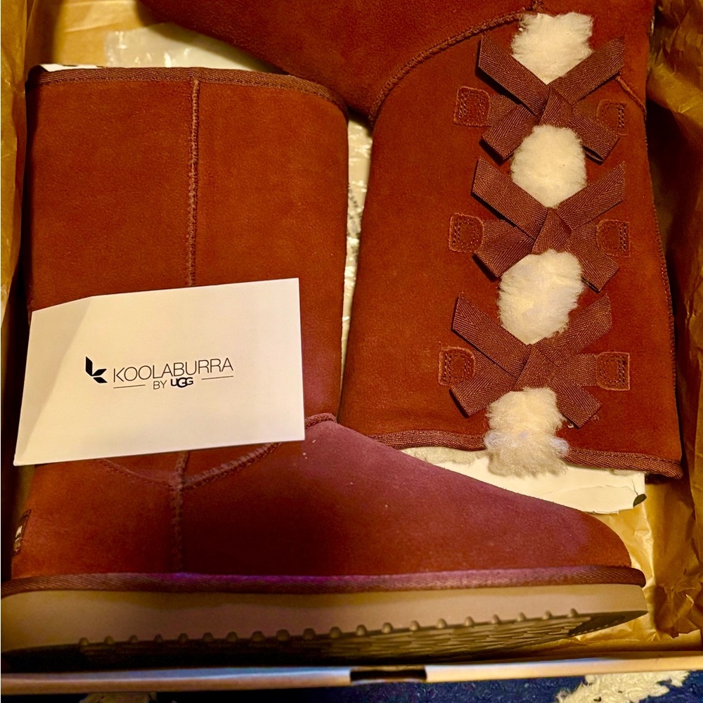 Koolaburra Reddish Brown Suede Boots New in box